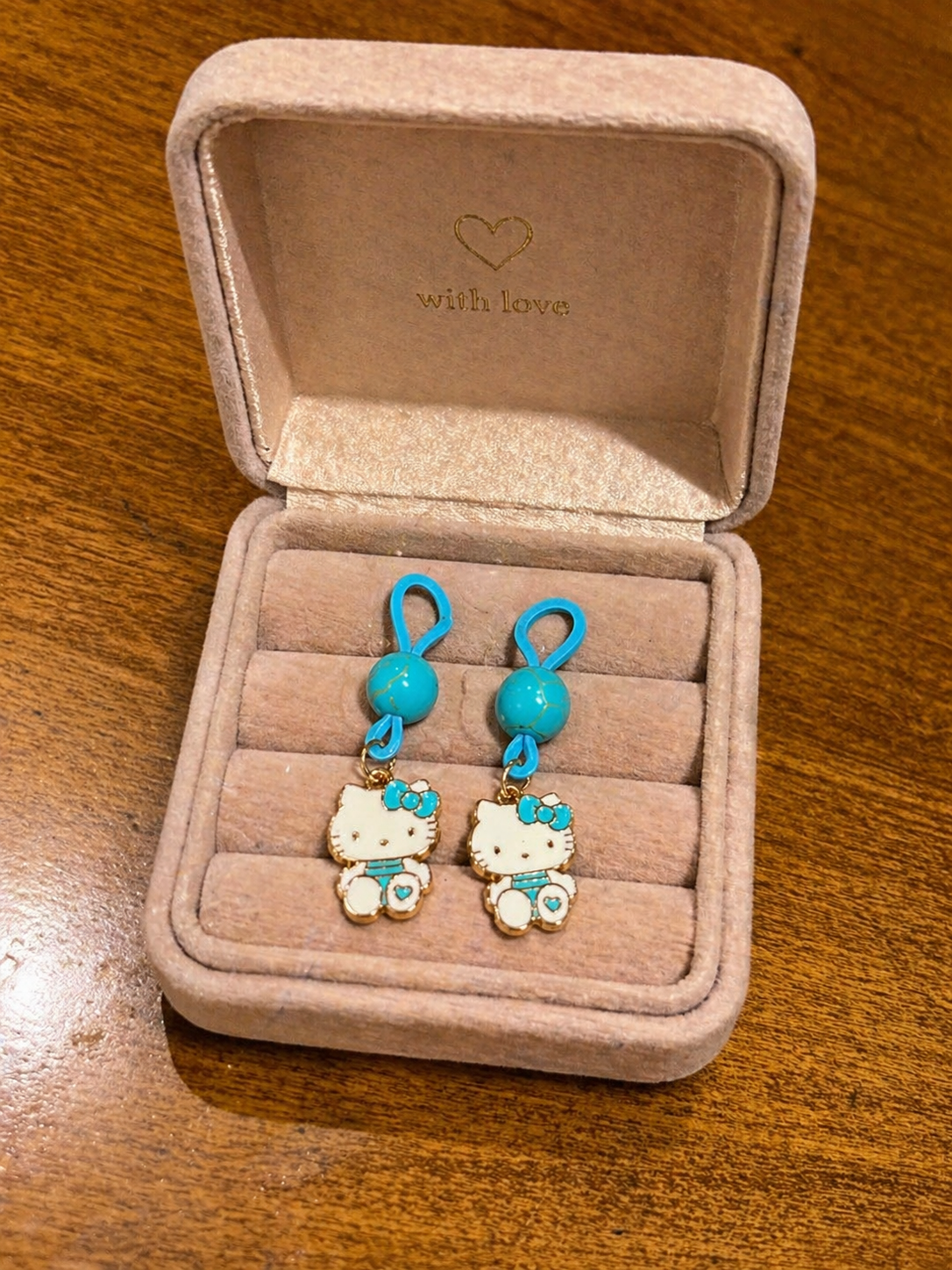 Pretty Kitty (Teal) Cherry Charms™